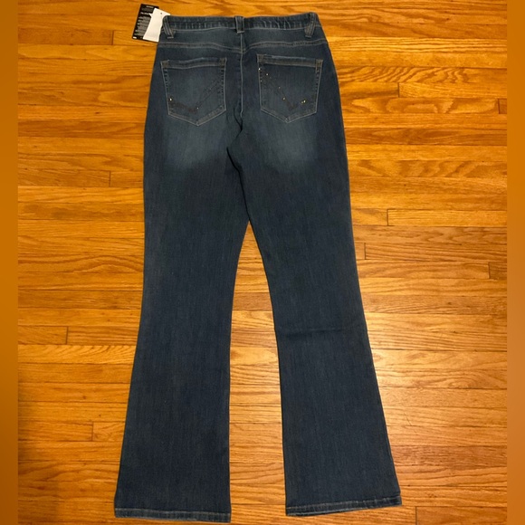 DEMOCRACY NEW SIZE 8 STRAIGHT LEG WITH WASH GREAT JEANS FROM NORDSTROM - Picture 8 of 10